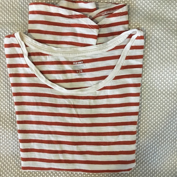 Old Navy tee - Picture 4 of 6